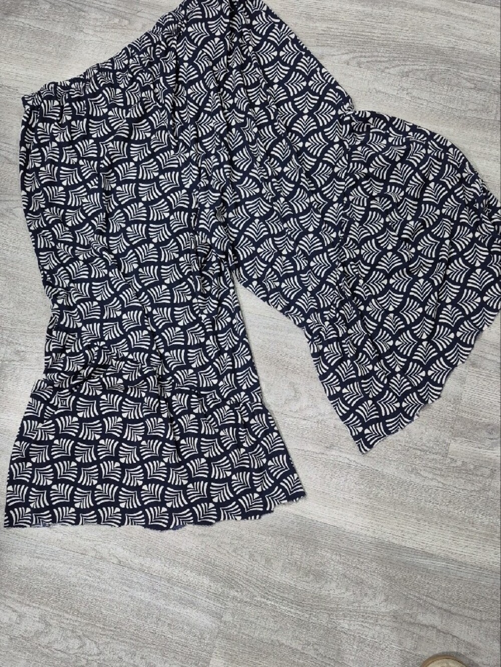 Cato Navy and White Geometric - Picture 3 of 4
